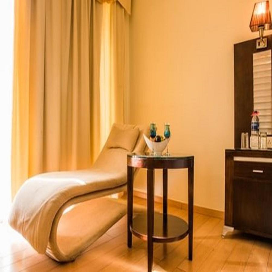 The Red Maple Mashal Indore Extérieur photo