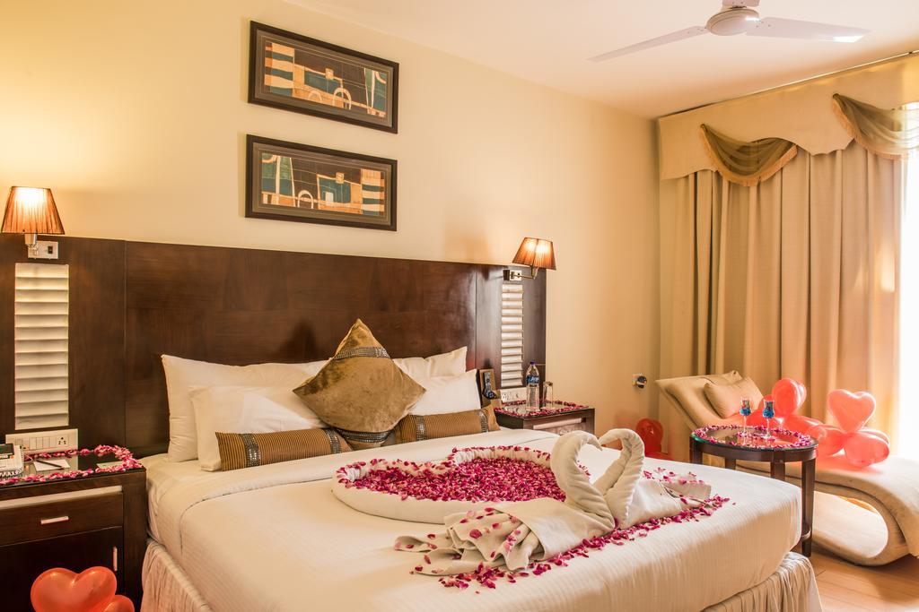 The Red Maple Mashal Indore Extérieur photo