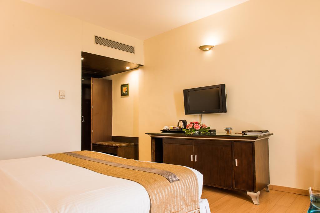 The Red Maple Mashal Indore Extérieur photo