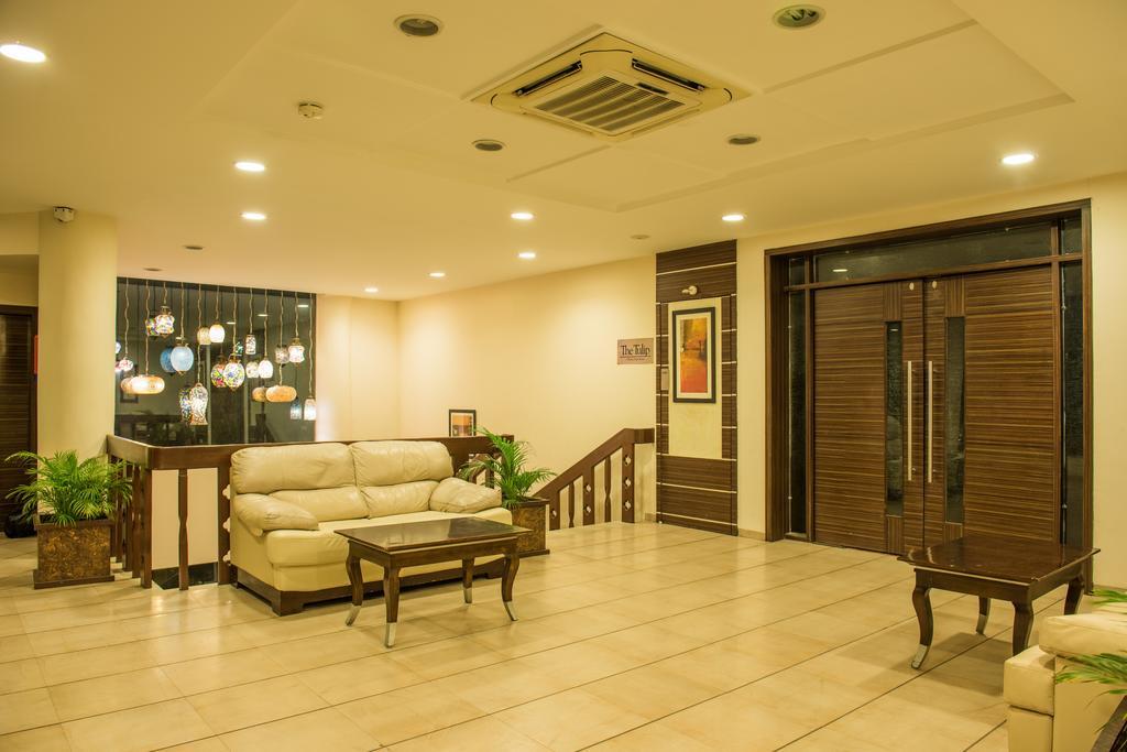 The Red Maple Mashal Indore Extérieur photo